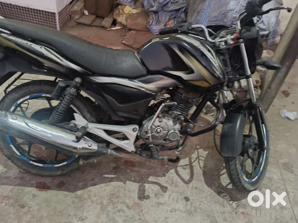 Bajaj discover 100M