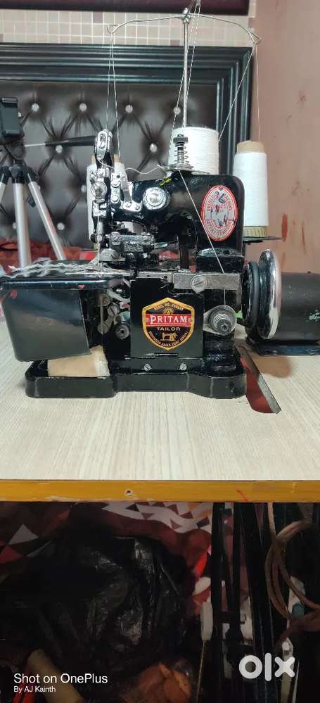 Interlock overloack machine