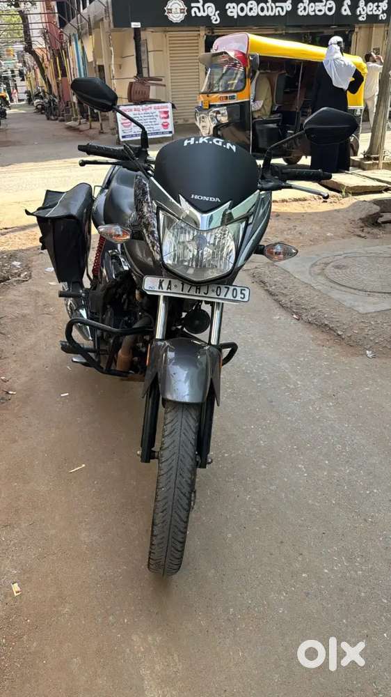 Honda shine 2021 model single owner mint condition