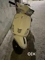 Vespa SXL 150 cc top model available with all accessories