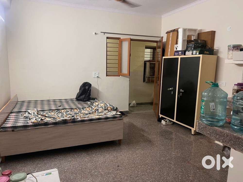 1 Room kitchen bathroom fully furnished
