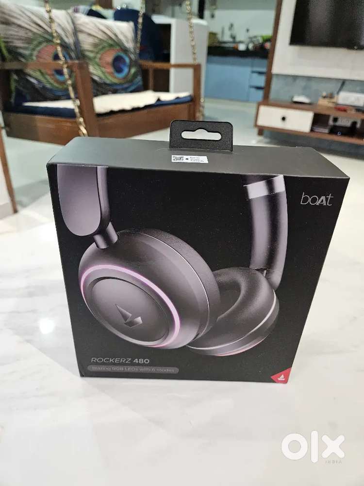 boAt Rockerz 480, RGB LEDs,6 Light Modes, Black