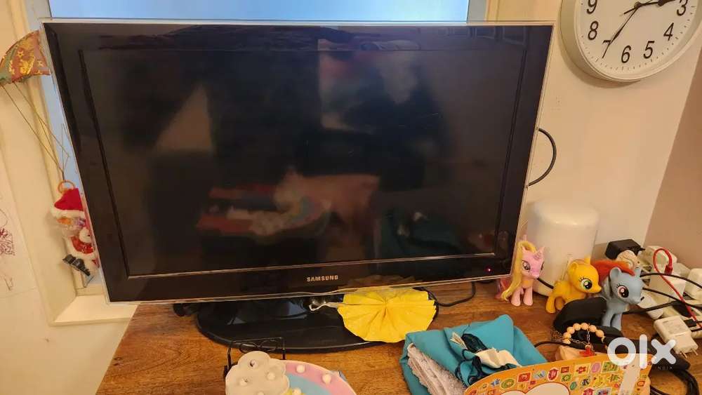 Selling Old TVs Have upgraded to bugger ones