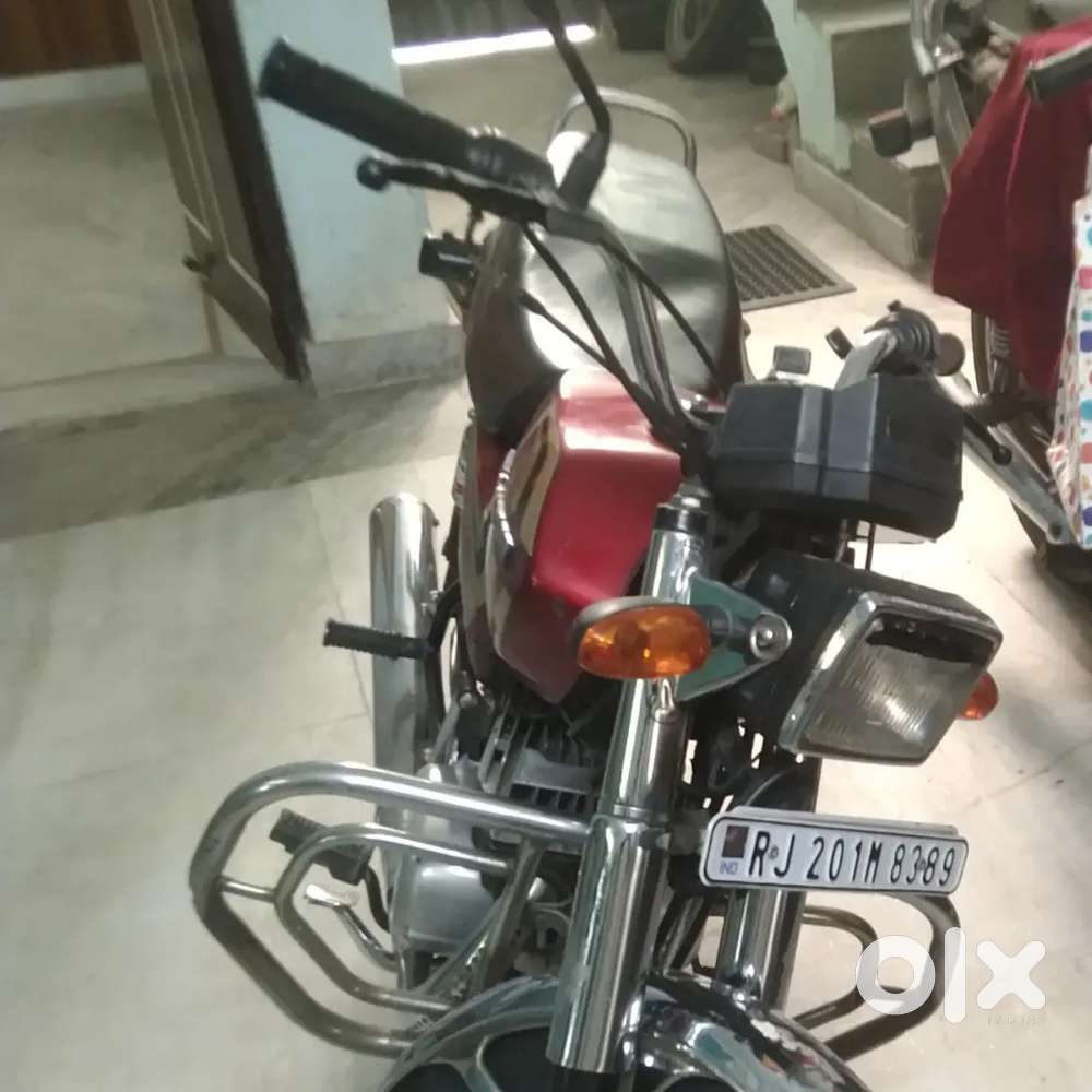 I want to sell my Tvs Suzuki AX100, insurance and pvc RC complete.