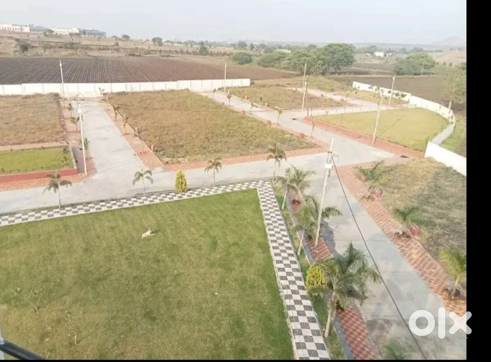 Nearby rau circle and medicaps university