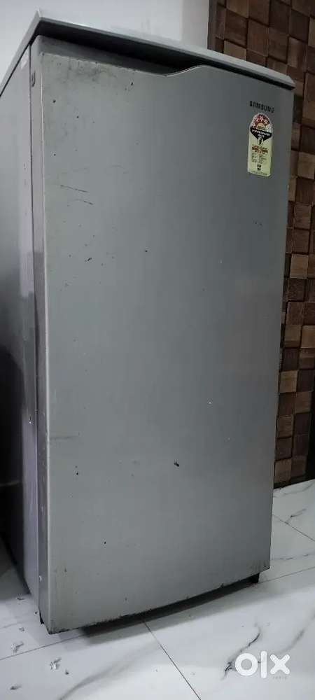 Sell my SAMSUNG Refrigerator 192 liters