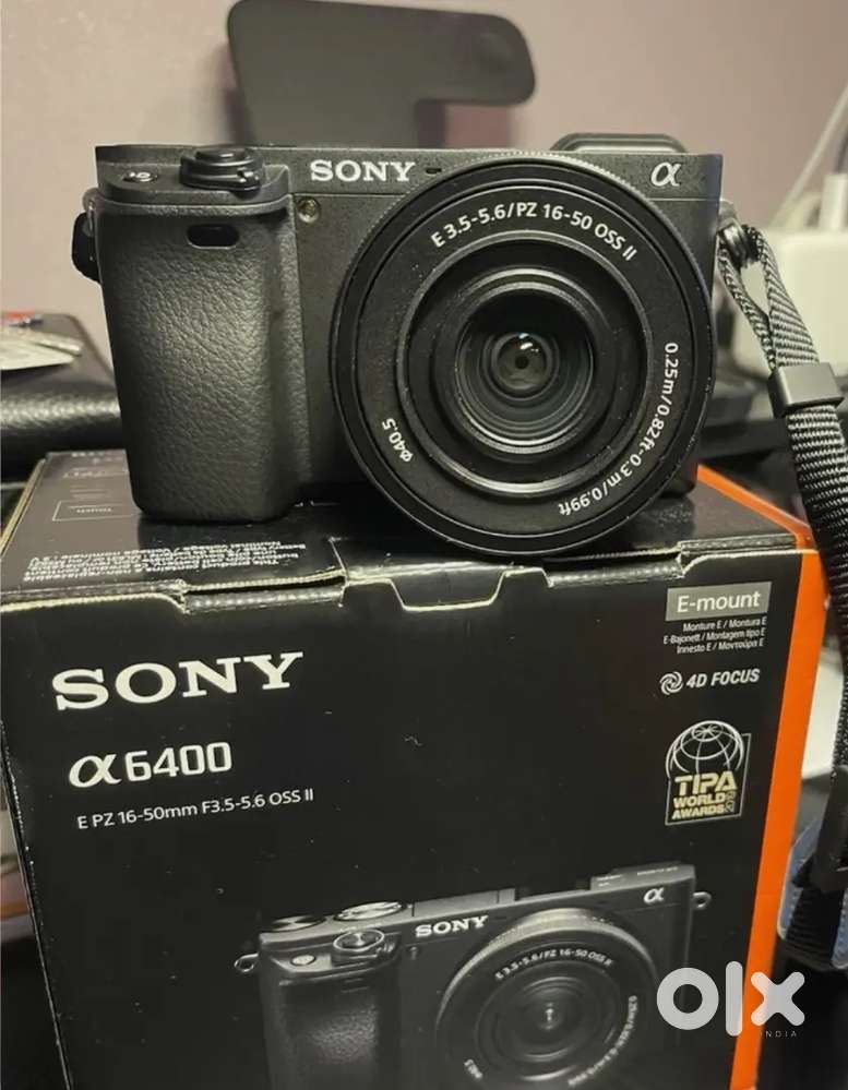 Sony Alpha a6400 Camera 24.2MP w 978 Shutter w PZ 16-50mm OSS Lens