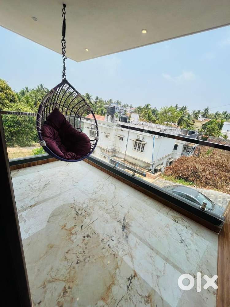 LUXURY NEW HOUSE FIRST FLOOR RENT FOR A LADIES STUDENT/WORKERS ONLY.