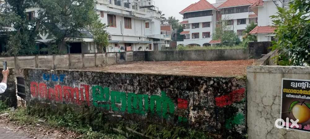 8.700 Cent Residential plot Vennala alinchuVadu Road Near Kent illam