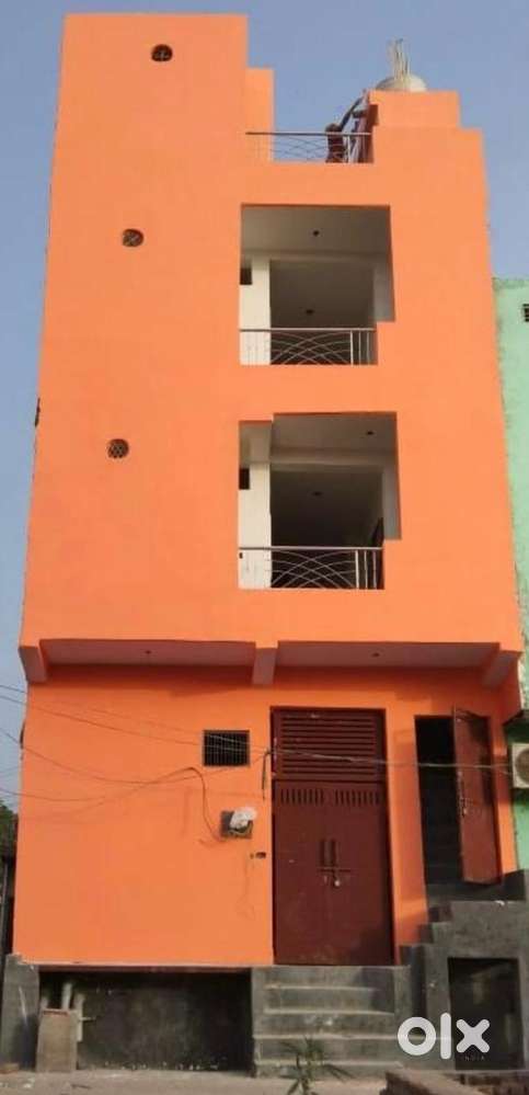 3 floor house only 30lac