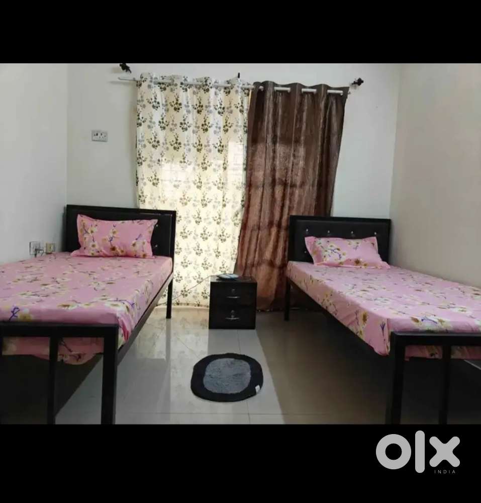 IN AIROLI No brokerage PG stay  premium comfort furnished prime space