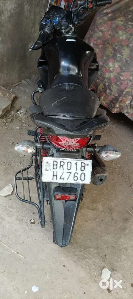 Third Hand running motobike
