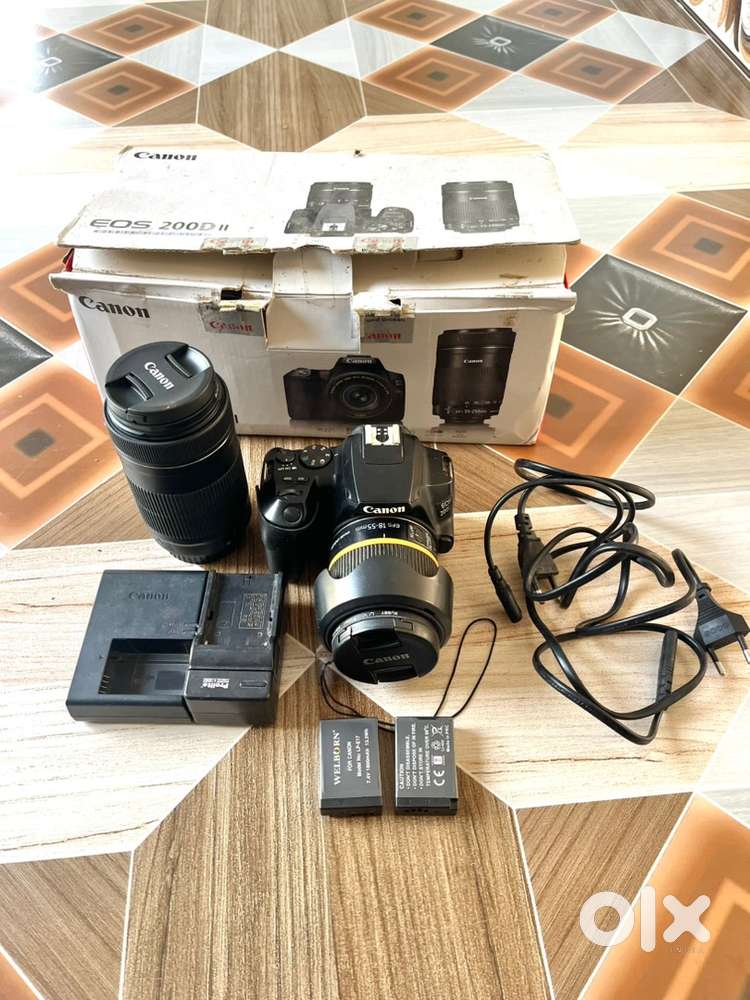 Canon EOS 200!!