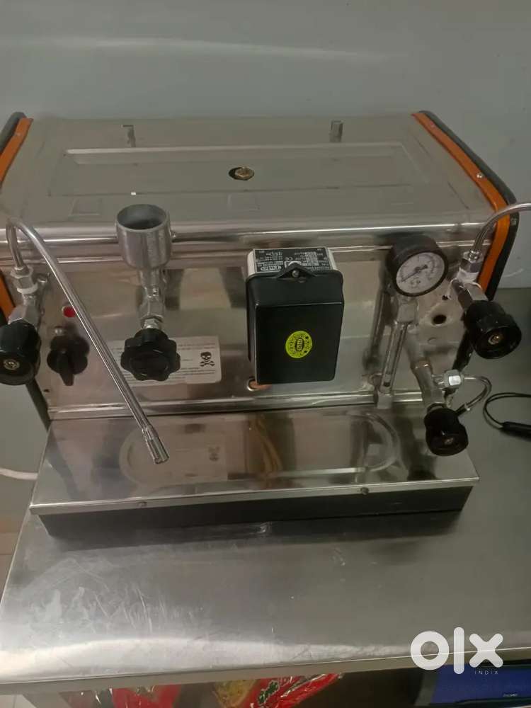 Espresso coffee machine