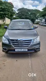 Toyota Innova 2013, Showroom Maintained