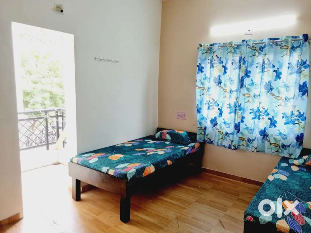 Boy's Pg Nearby Harinagar Gotri