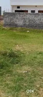 Plot for sale in G block 200 gaj normal location