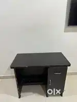 Laptop desk