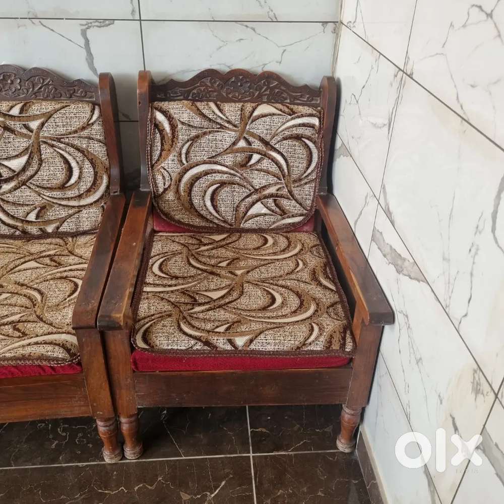 Old sofa set + six dining chairs