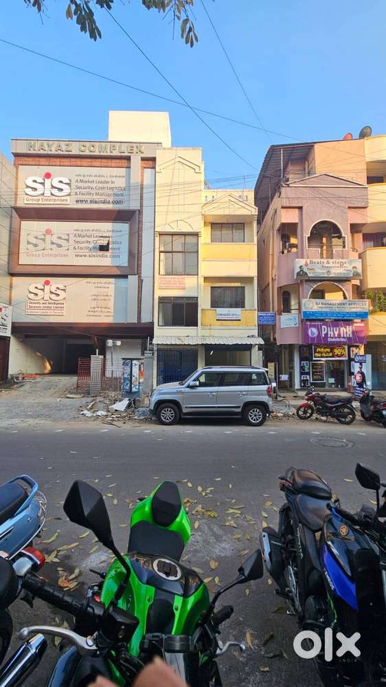 Interior Site Supervisor