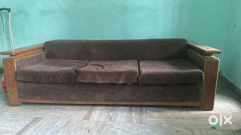 Good condition brown sofa and dining table with 5 chair and bed