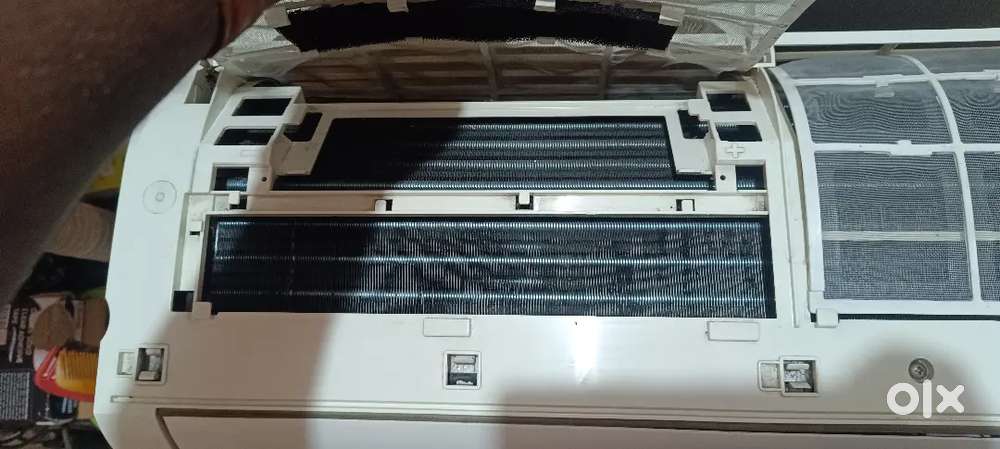 Godrej a/c unit with stabilizer