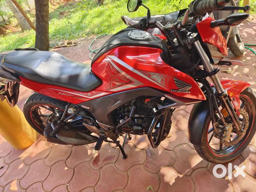 Very Good condition less driven hornet bike direct from owner