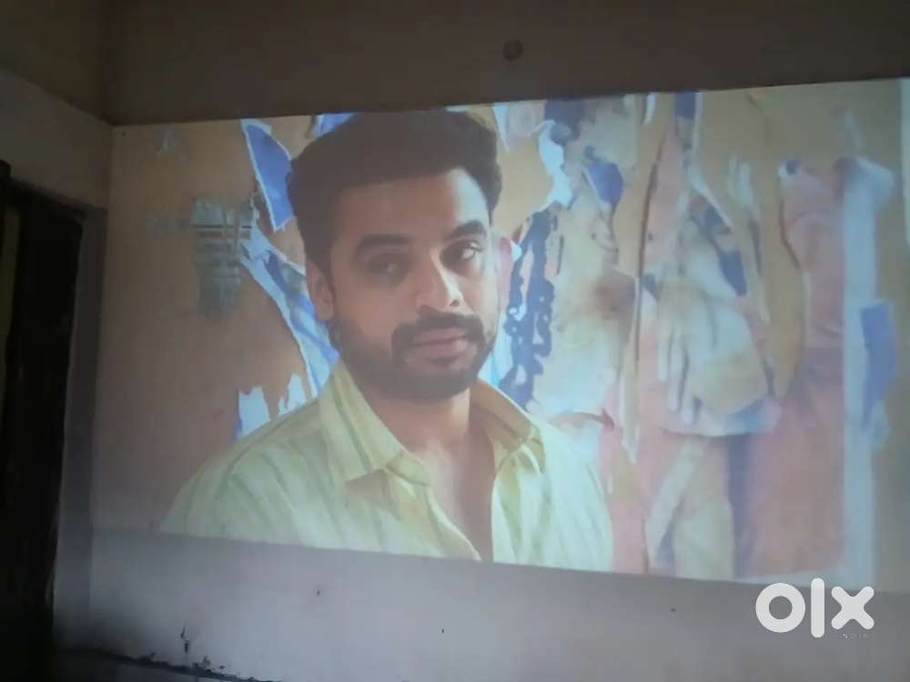 P4k mini projector for sale need urgent mony