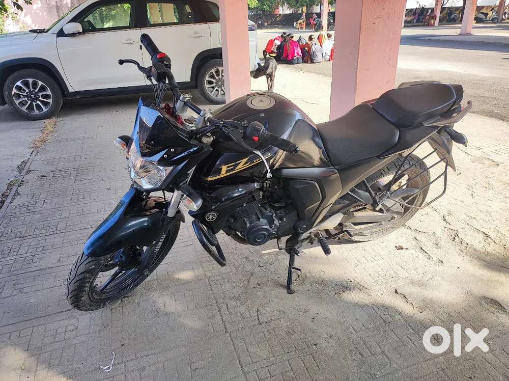 Yamaha Fz v2