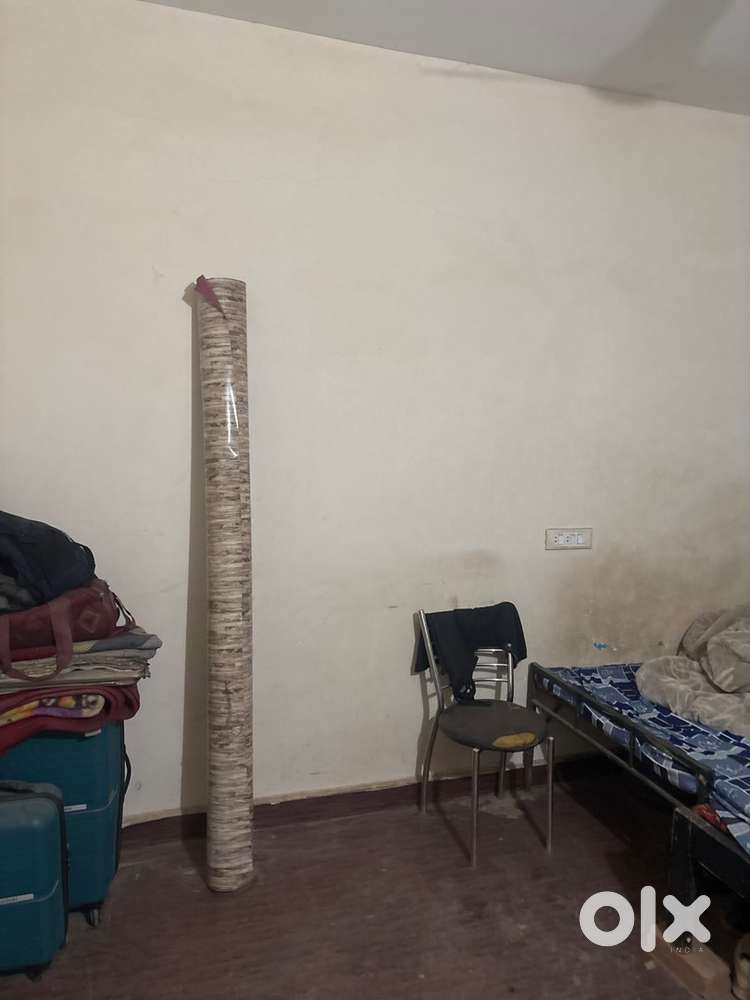 single room for boy on restriction only  out of gwalior student