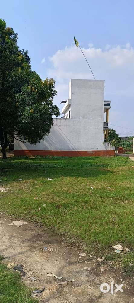 480 gaj front facing plot for sale