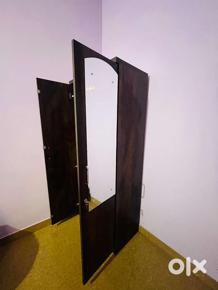 Cupboard,Gas stove with cylinder