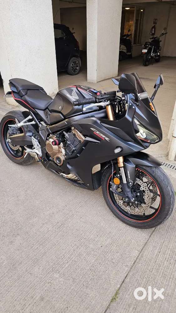 Pristine Honda CBR650R