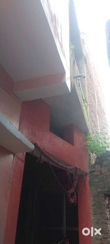 House sell near four line