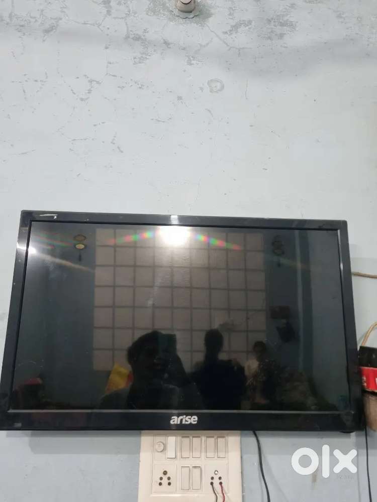 Arise 32 inch tv