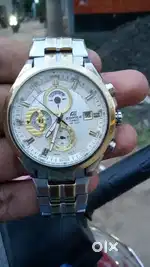 Selling my 1 month not much used casio edifice watch