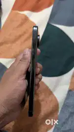 Google pixel 9 pro xl 256 gb and pixel 8 pro and samsung buds 3 pro
