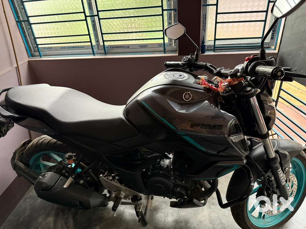 Yamaha fzs new