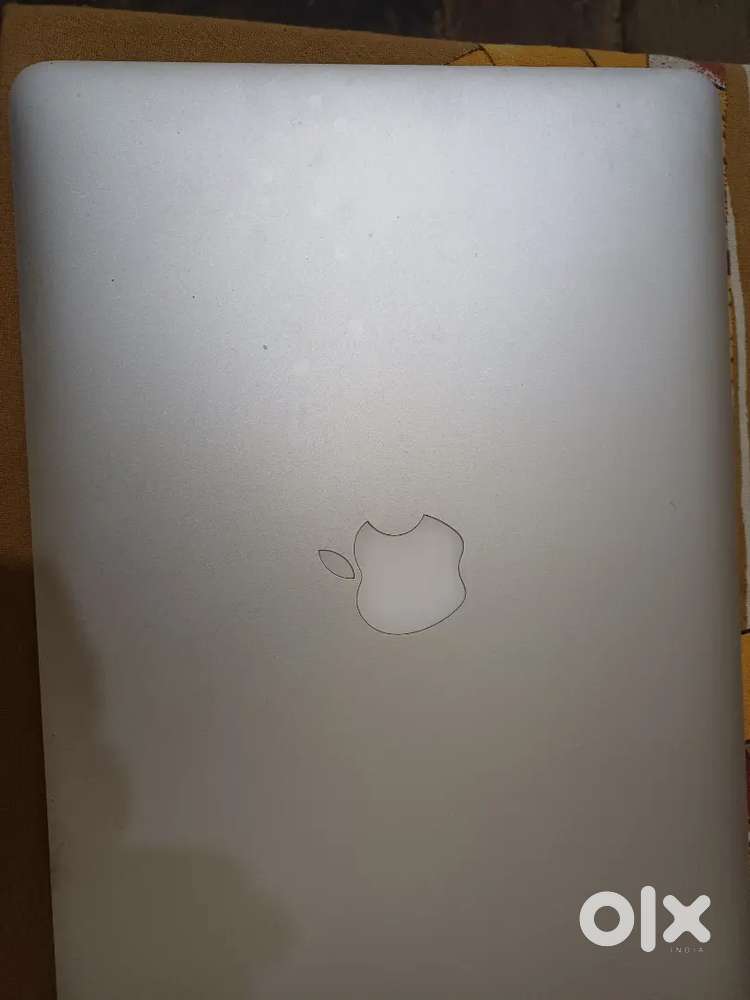 Macbook Air 2015 intel i5 5th Gen 8+256gb