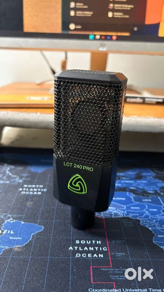 Lewitt LCT 240 PRO (Black) Condenser Microphone – Box & Accessories