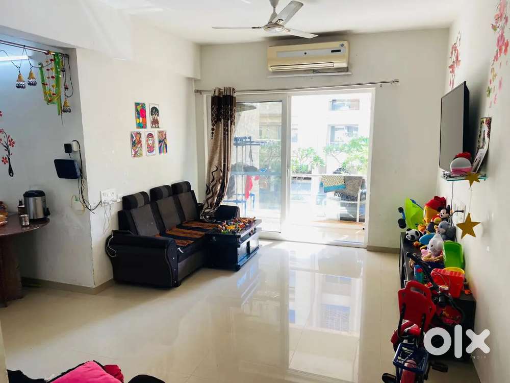 1ST FLOOR GARDEN FACING FLAT WITH FURNITURE