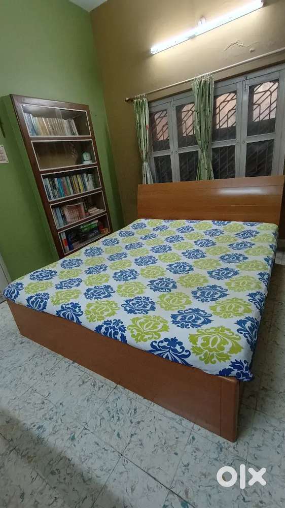 Engineered wood 6ftx7ft king size storage bed with mattress