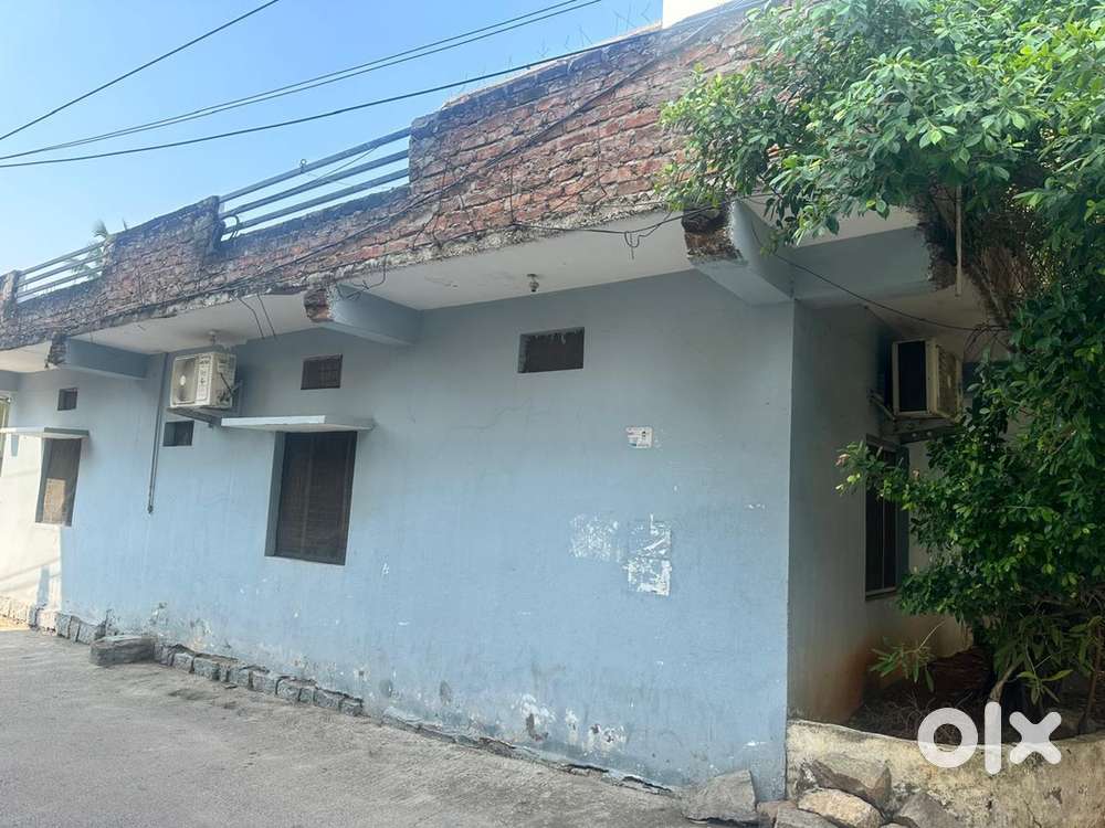 2 sided road chance property in prime area