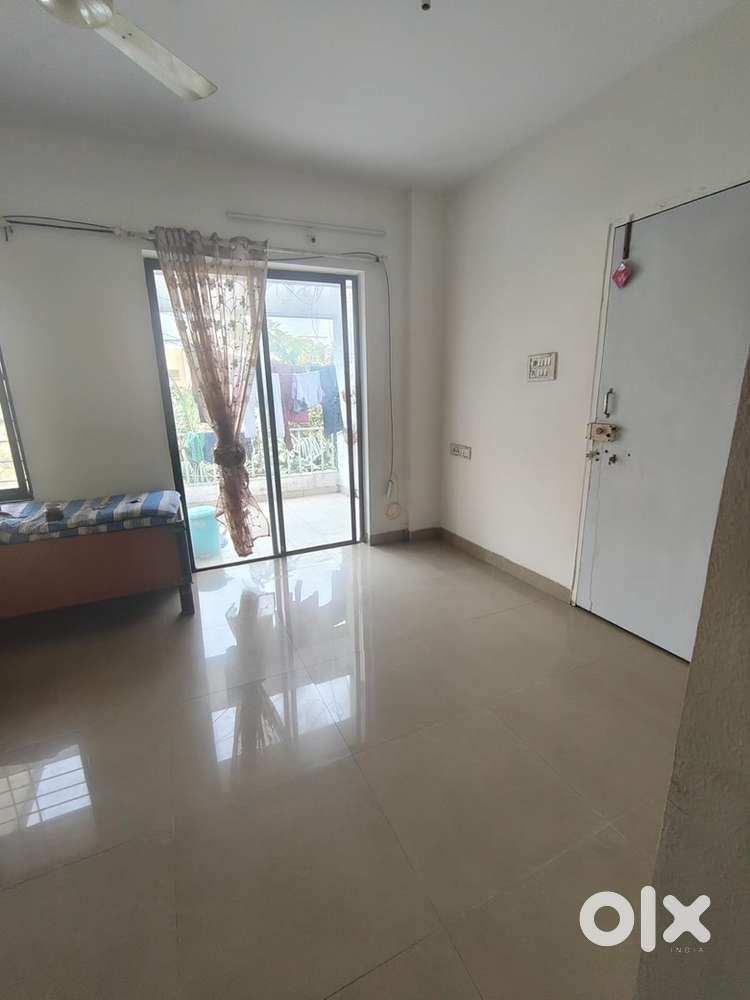 Need 1  male roomate only