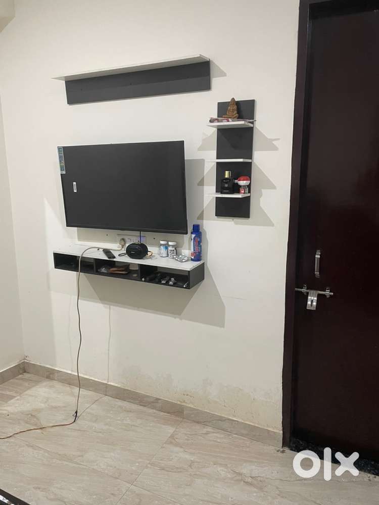 Fully furnished 1st floor 1 RK rent 7500