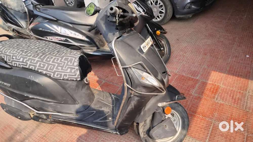 Single hand operated 38800 kms run Hero Maestro 2014 Model