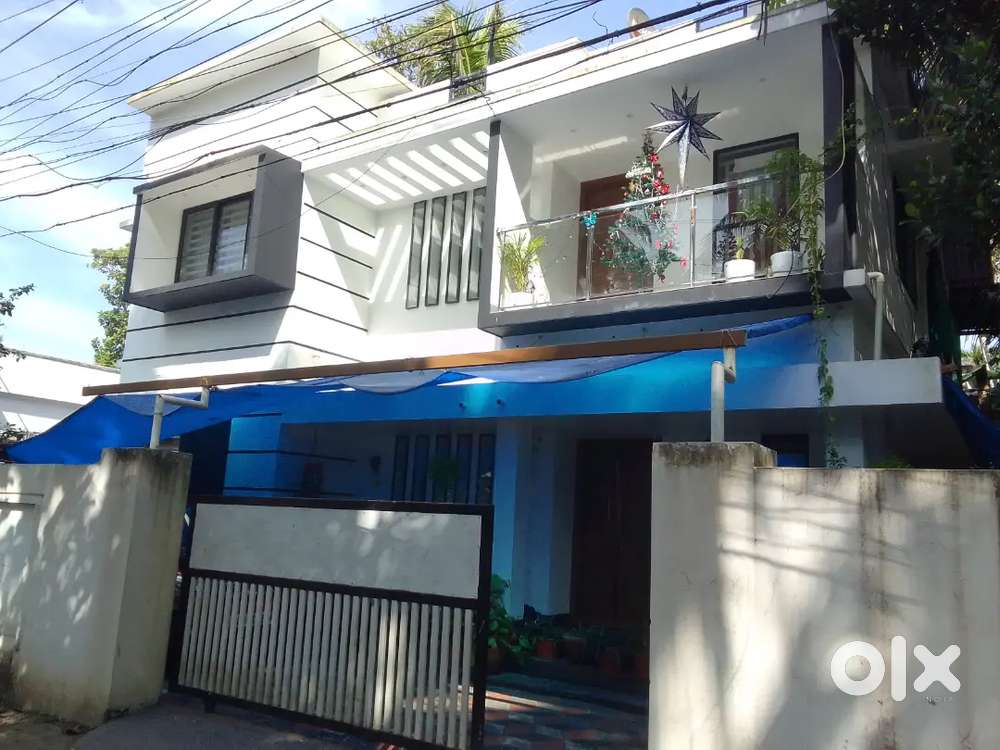 Udayamperoor kochpally MLA ROED FRENDAGE 1.2floor, 30000.1floor 18000