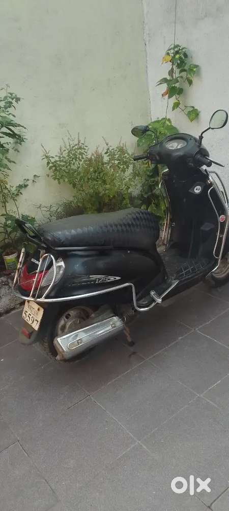 Suzuki access 125 Black Colour