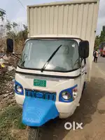 Mahindra electric tempo