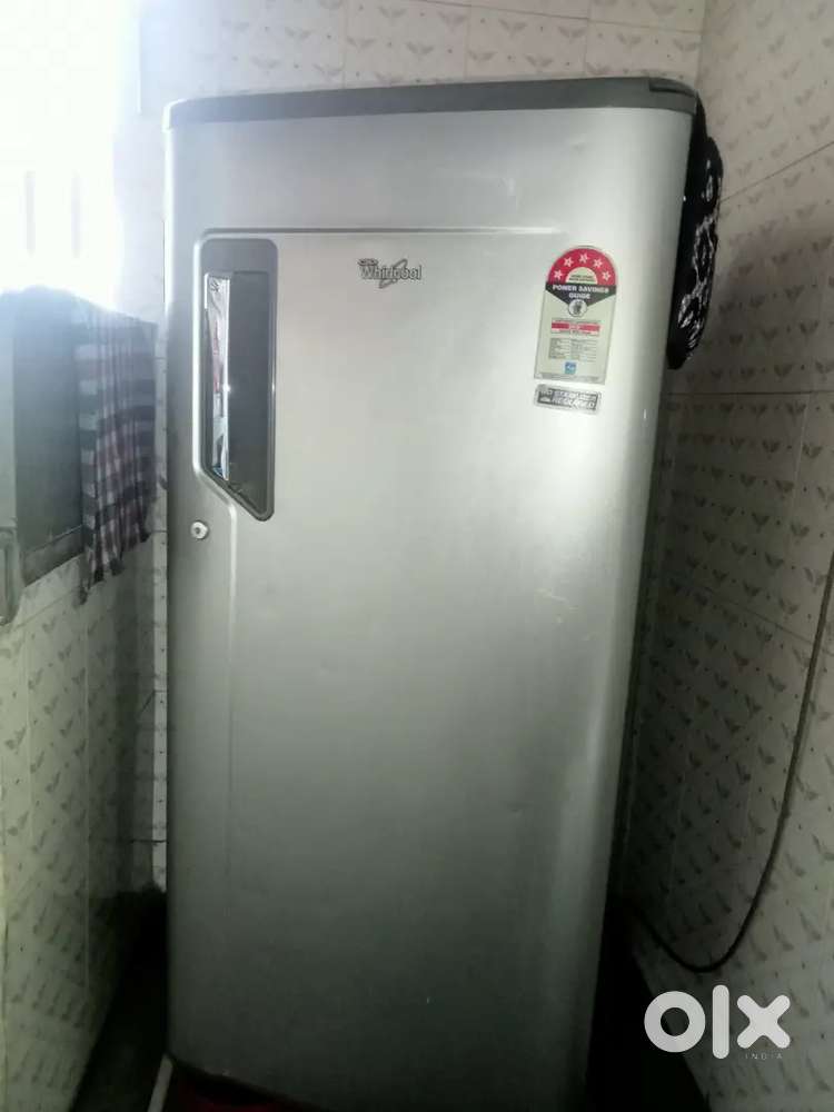 Best whirlpool fridge 100% working condition and no any damage onedoor